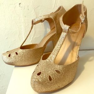 The Zest is History Gold Glitter Heel